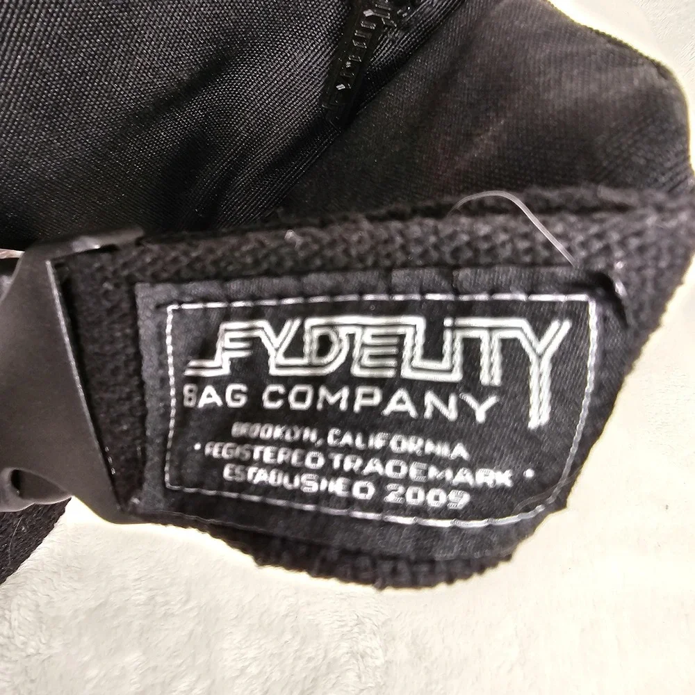 Jack Daniel's Cooler Bag Fydelity Old No 7 3-Can‎ Lunch Pack Adjustable Strap
